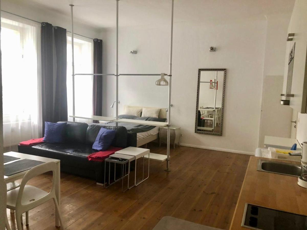 Nice Studio In Friedrichschain Area Berlino